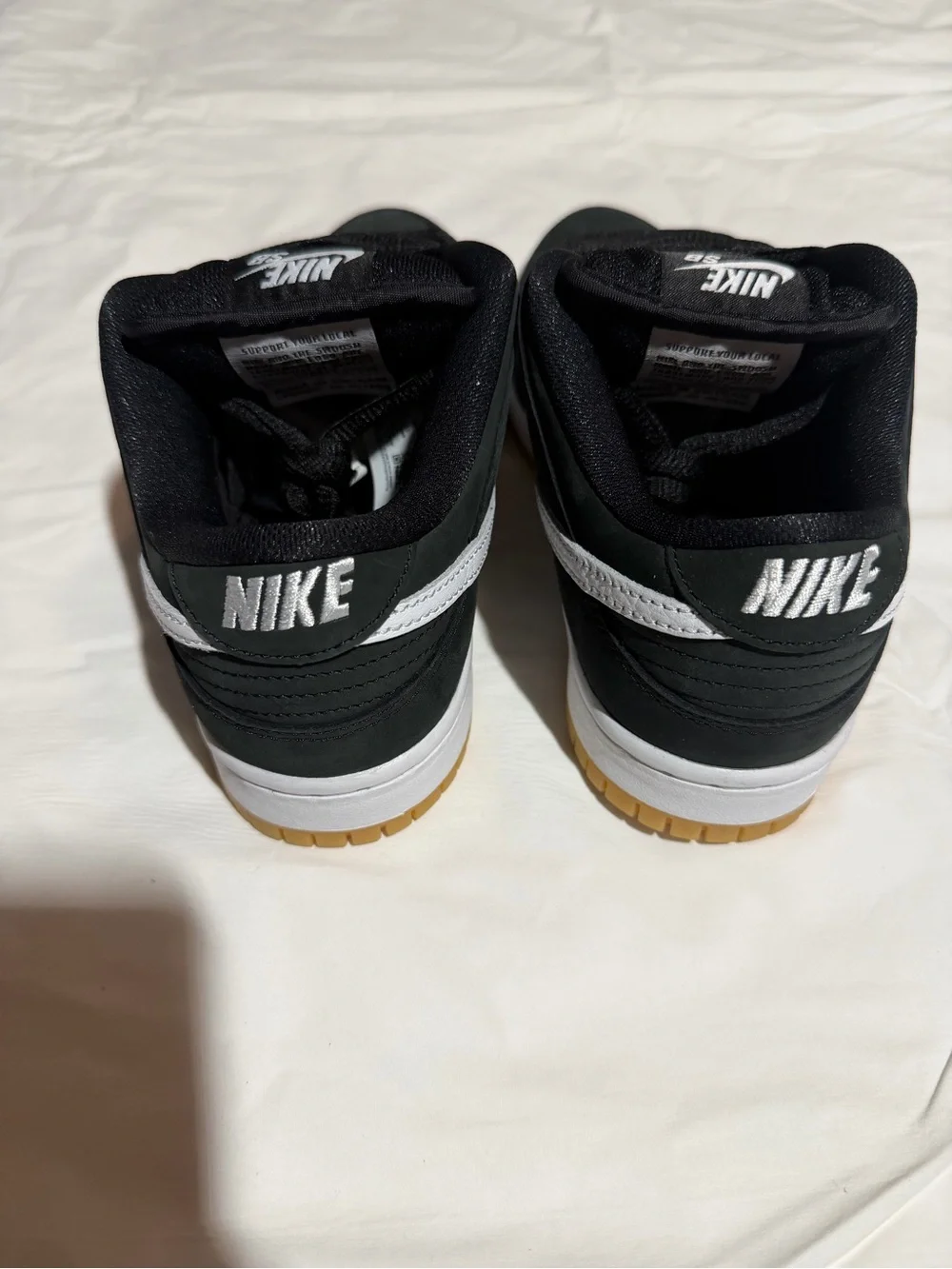 Nike SB Dunk Low Pro Black/White-black Men’s 4 Women’s 5.5 brand new